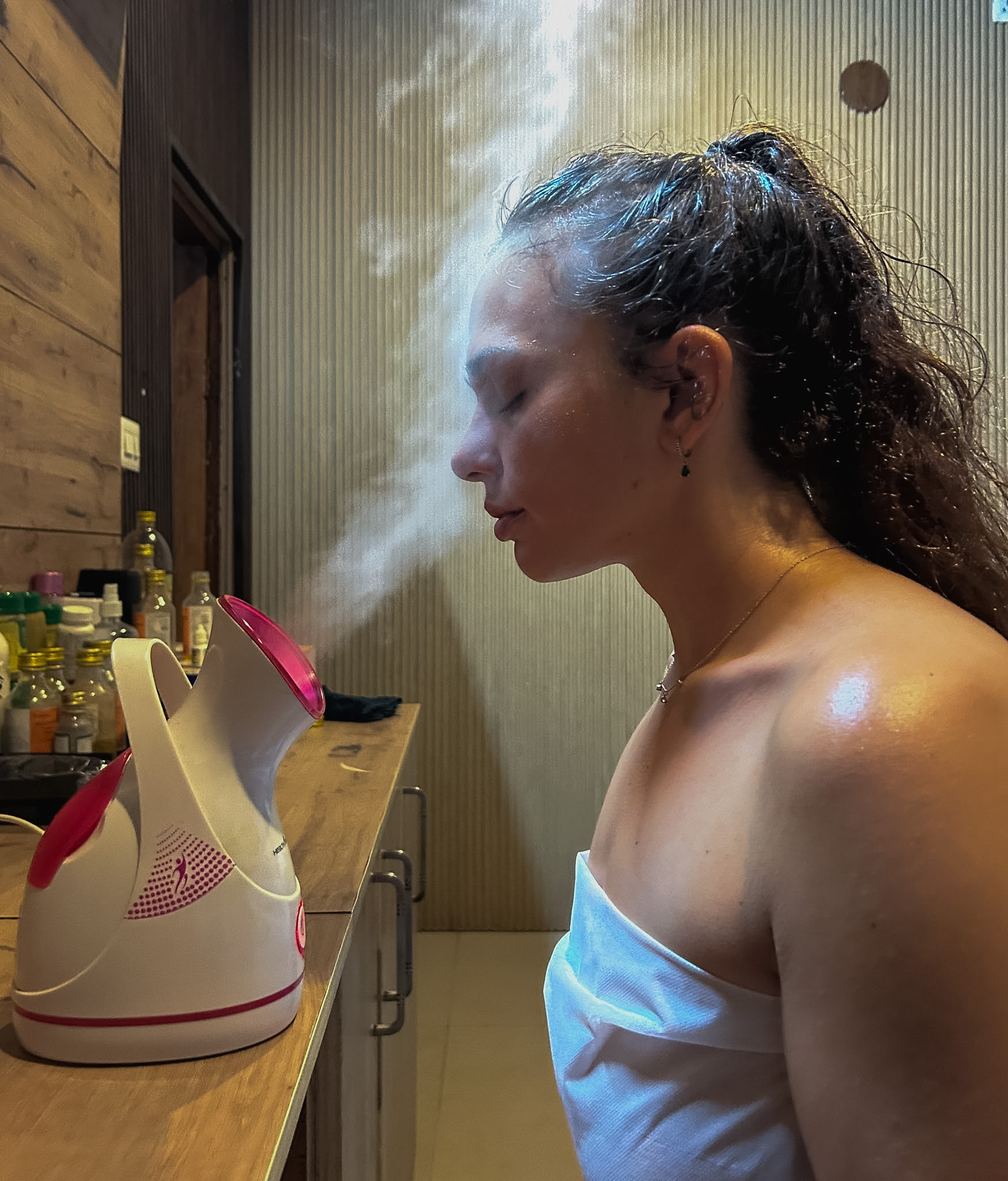 Ayurvedic Panchakarma massage therapy at Vedanjana Rishikesh